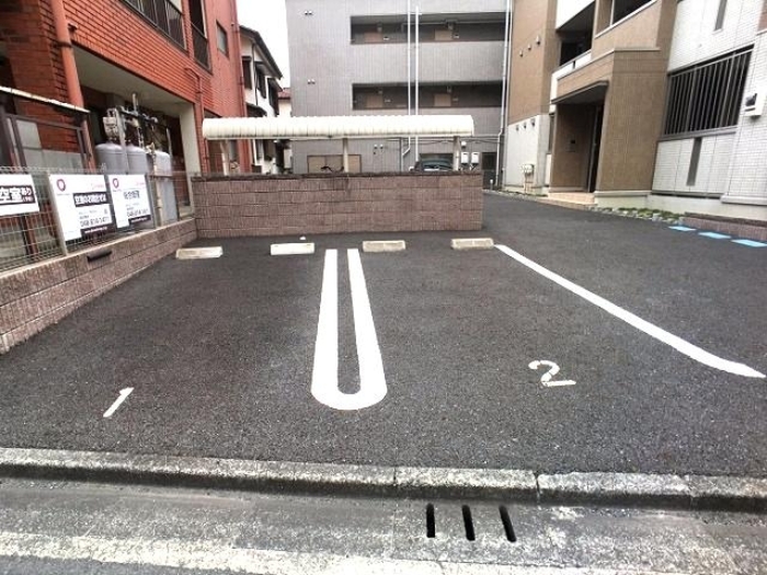 14/22 駐車場