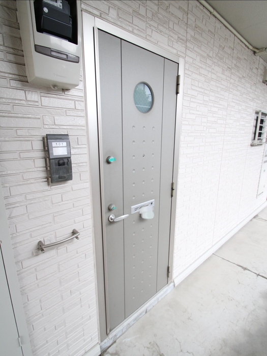 18/19 エントランス