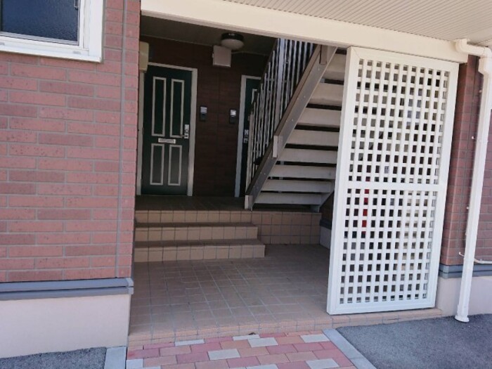 14/16 エントランス