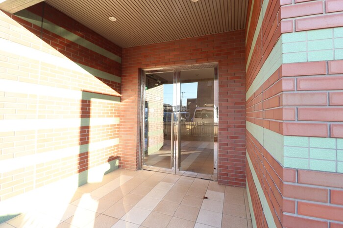 17/17 エントランス