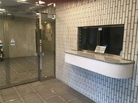 16/16 エントランス