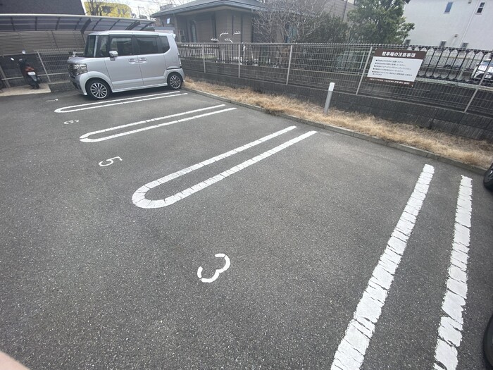 26/30 駐車場