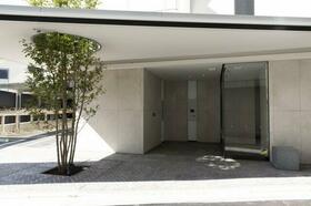 15/17 エントランス