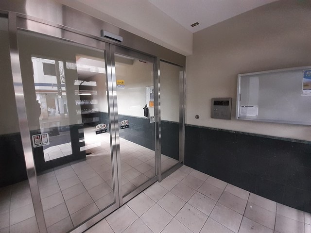 14/20 エントランス