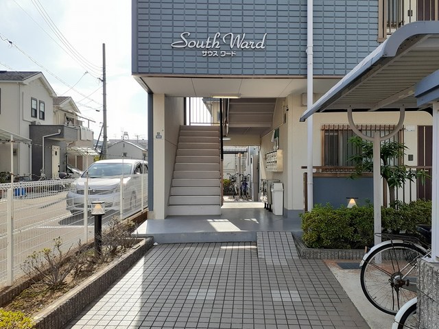 14/20 エントランス