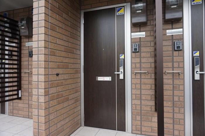 18/24 エントランス