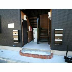 15/15 エントランス