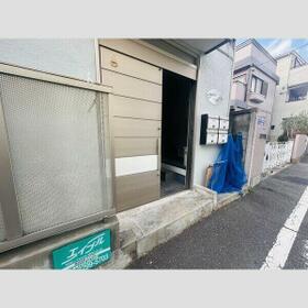 16/16 エントランス