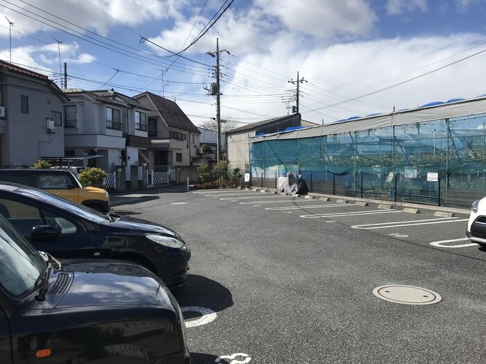 20/30 駐車場