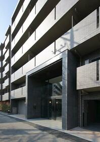 2/2 エントランス