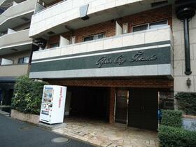 2/2 エントランス