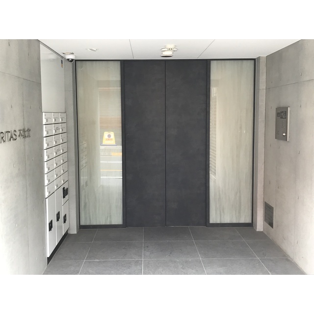 18/20 エントランス