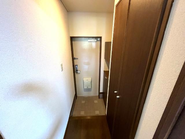 13/27 玄関