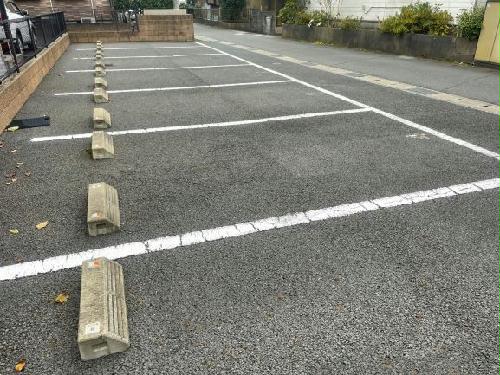 14/14 駐車場