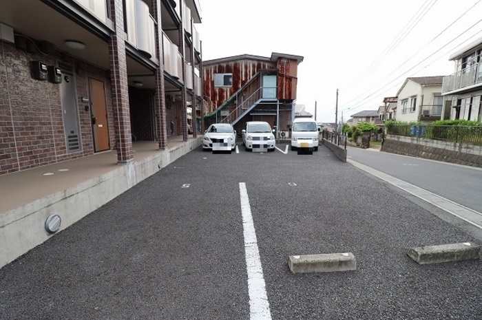 2/2 駐車場