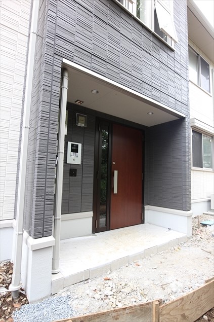 22/30 エントランス