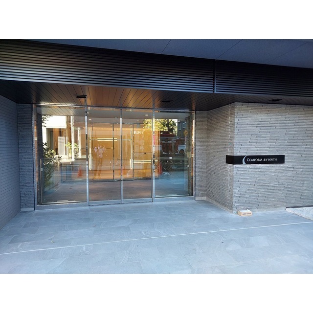 3/8 エントランス