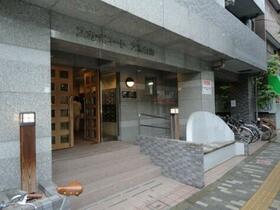 15/23 エントランス