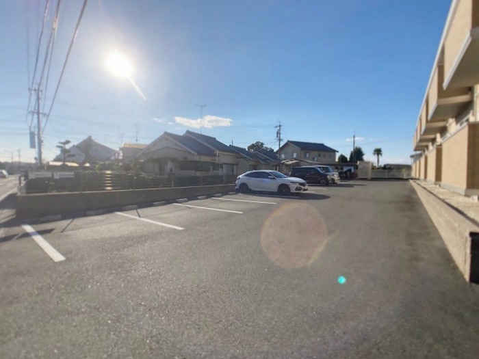 3/3 駐車場