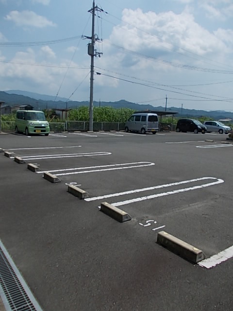 14/20 駐車場
