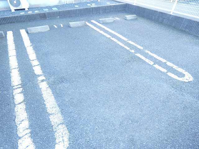 14/14 駐車場