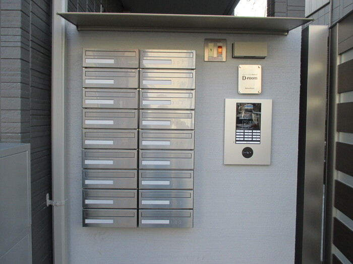 18/28 エントランス