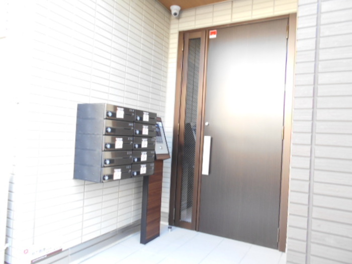 18/25 エントランス