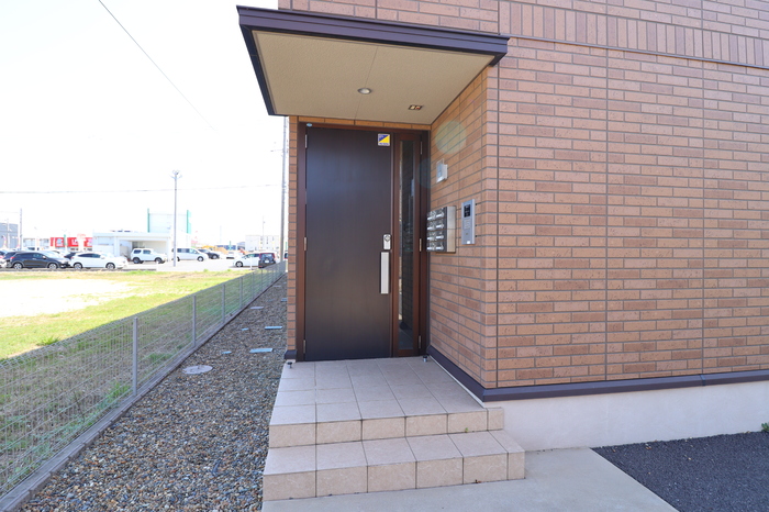 18/28 エントランス