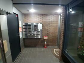 14/14 エントランス