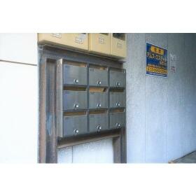 16/23 エントランス