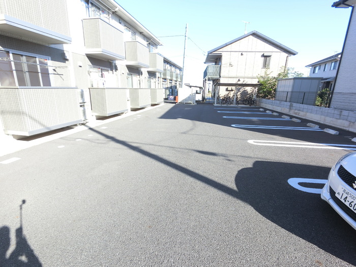 16/21 駐車場