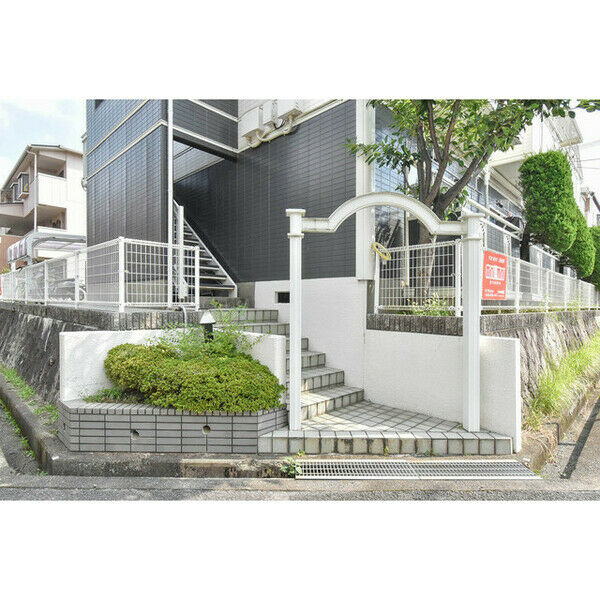 15/23 エントランス