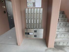 16/16 エントランス