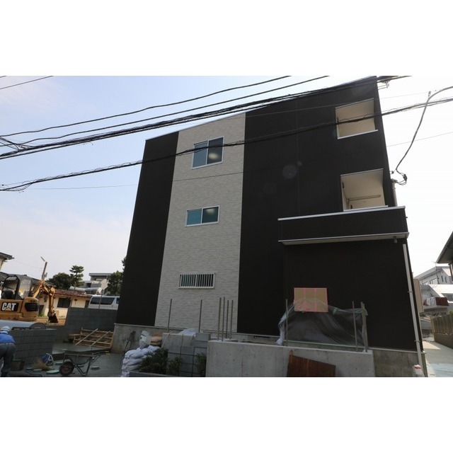 14/19 エントランス