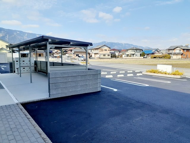 2/8 駐車場