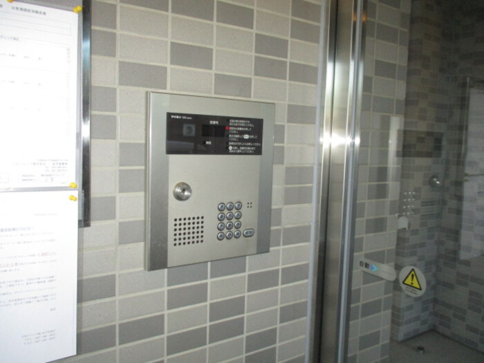 17/18 エントランス