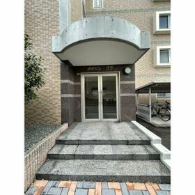 15/21 エントランス