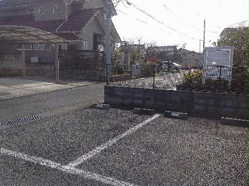 14/16 駐車場