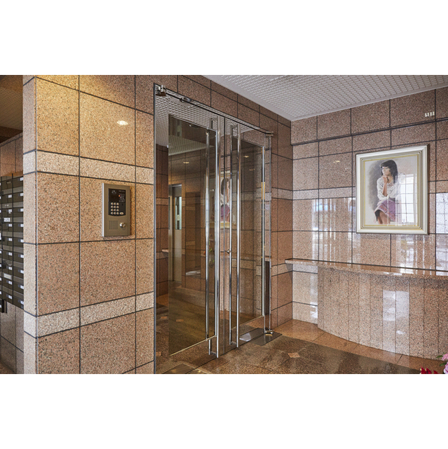 15/19 エントランス