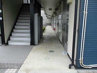 13/22 エントランス