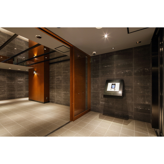 20/29 エントランス