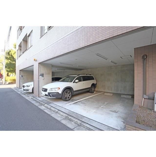 19/23 駐車場