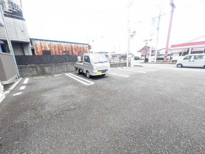 22/25 駐車場
