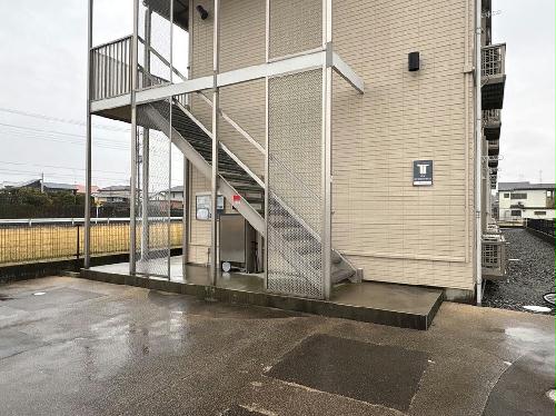 14/14 エントランス