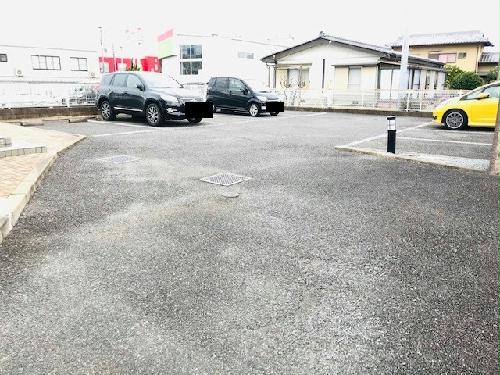 14/15 駐車場