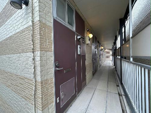 13/22 エントランス