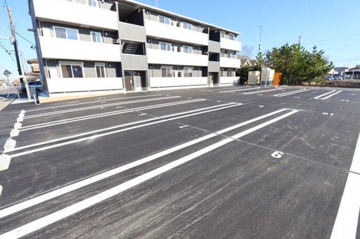 19/19 駐車場