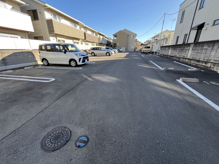 18/20 駐車場