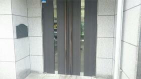 15/15 エントランス