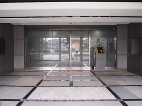 2/2 エントランス